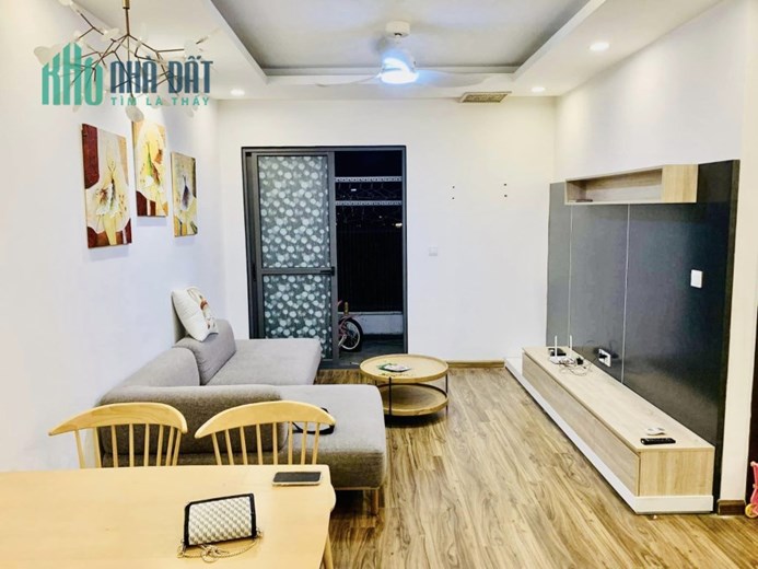 Chính chủ bán Chung cư Golden Palm 21 Lê Văn Lương, Thanh Xuân, 81m2, vị trí đẹp, view thoáng.