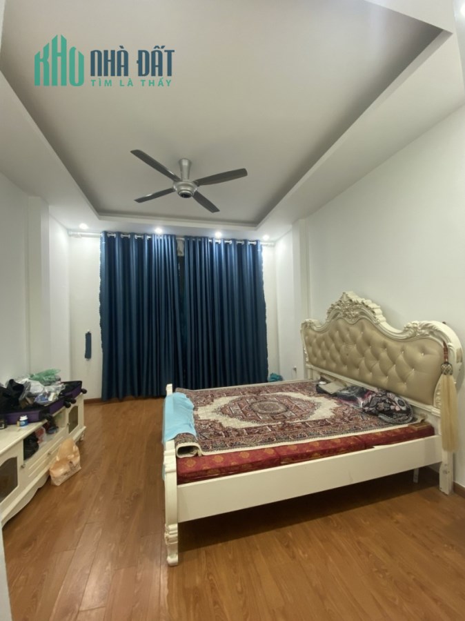 Phố Cự Lộc Thanh Xuân 50m 3 tầng mặt tiền 4.2m ngõ nông gần phố nhỉnh 5 tỷ lh 0817606560