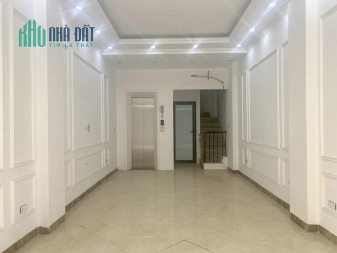 Bán tòa nhà 163m2 phố Nghi Tàm, Tây Hồ Gara Ô tô Thang máy Dòng tiền 10% 16.9 Tỷ