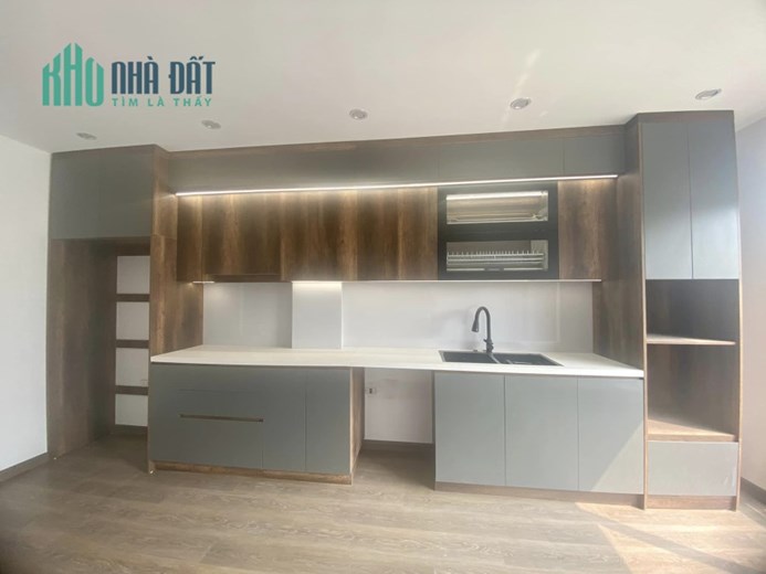 Bán nhà 161m2 phố Nghi Tàm, Tây Hồ Gara 2 Ô tô tránh Thang máy Nhập khẩu Máy đếm tiền 1.5 tỷ 16.5 Tỷ
