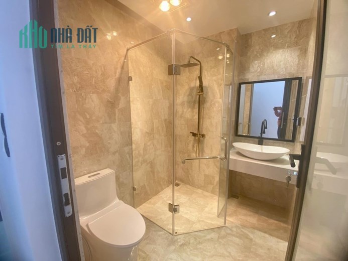 Bán Apartment 162m2 phố Nghi Tàm, Tây Hồ Gara 2 Ô tô Thang máy Nhập khẩu Dòng tiền 10% 16.9 Tỷ