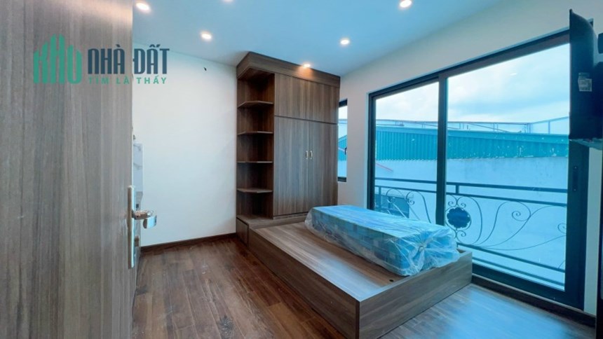 Bán nhà 161m2 phố Nghi Tàm, Tây Hồ Gara 2 Ô tô Thang máy XỊN Dòng tiền khủng 1.5 tỷ 16.9 Tỷ