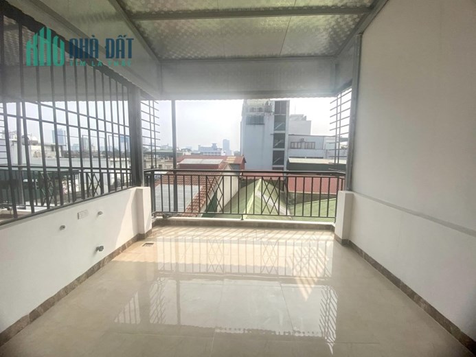 Bán tòa nhà 165m2 phố Nghi Tàm, Tây Hồ Gara 2 Ô tô tránh Thang máy Dòng tiền 1.5 tỷ/năm 16.5 Tỷ