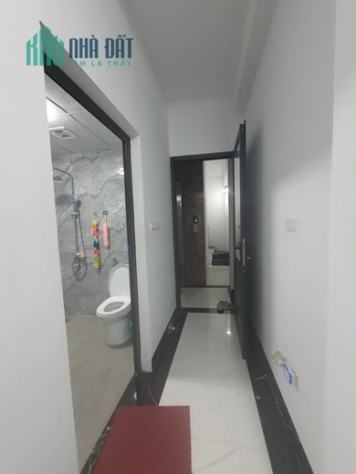 Bán ngôi nhà 69m2 phố Nghi Tàm, Tây Hồ 6 phòng Thang máy XỊN 2 Ô tô tránh 10m 6.3 Tỷ