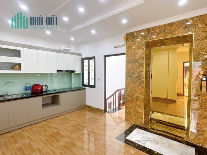 Bán ngôi nhà 65m2 phố Nghi Tàm, Tây Hồ 6 tầng Thang máy Nhập khẩu 2 Ô tô tránh 10m 6.4 Tỷ