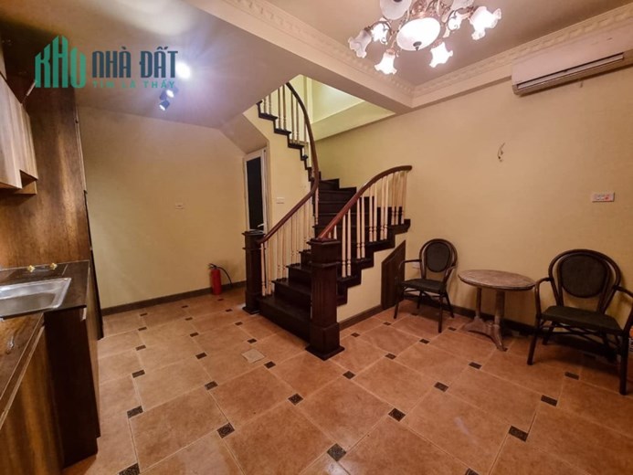 💥 Nhà ngõ Cấm Chỉ, Hàng Bông, Hoàn Kiếm 23m2 5T, MT 4.1m, 4 Phòng KK, Chỉ 4.98 Tỷ 💥
