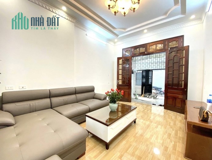 NHÀ ĐẸP PHÂN LÔ PHỐ TRUNG KÍNH – DÂN TRÍ CAO, AN NINH TỐT - 4T X 55M2, 6.68 TỶ