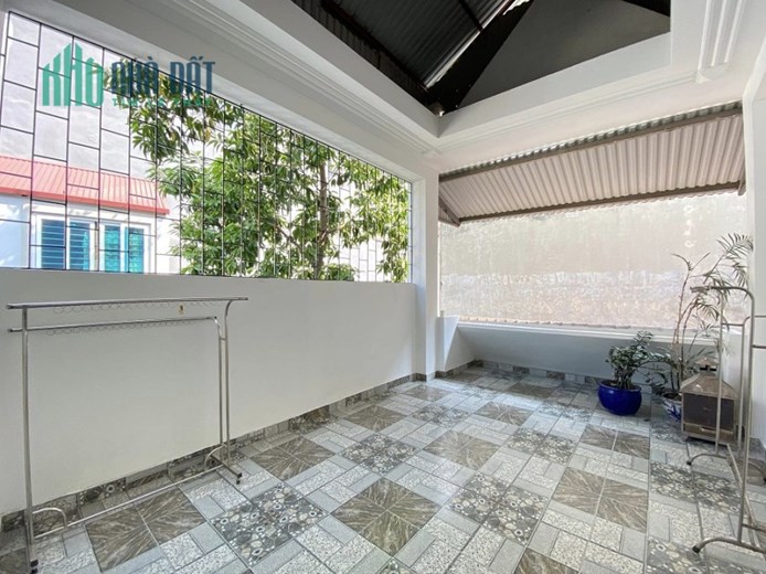 NHÀ ĐẸP PHÂN LÔ PHỐ TRUNG KÍNH – DÂN TRÍ CAO, AN NINH TỐT - 4T X 55M2, 6.68 TỶ