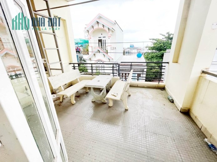 Bán Gấp Nhà 1 sẹc đường số 8 BHH Ngay AEON TÂN PHÚ 52m2 ,HXH 3 Tầng Nhỉnh 4 tỷ xíu
