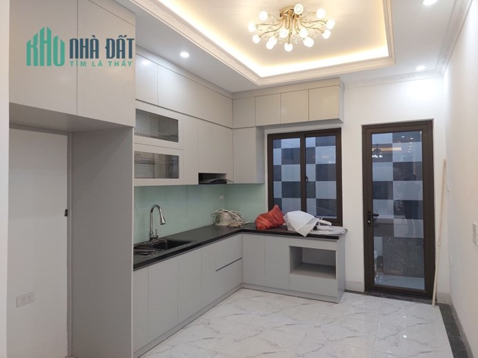 NHÀ ĐẸP PHỐ BỒ ĐỀ, DT 58M, 5TẦNG, GIÁ 6 TỶ 6  NGÕ  THÔNG Ô TÔ ĐỖ CỬA,VÀO NHÀ, GẦN PHỒ HỒNG TIẾN,