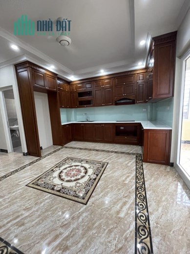 NHÀ ĐẸP  BỒ ĐỀ DT75 M 7TẦNG GIÁ 12TỶ2, GARA Ô TÔ THANG MÁY NHẬP KHẨU.