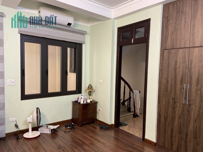 BÁN NHÀ NGUYỄN VĂN CỪ,  LONG BIÊN DT 38M, 5T, 4TỶ , NHÀ DÂN XÂY, GẦN PHỐ FULL NỘI THẤT