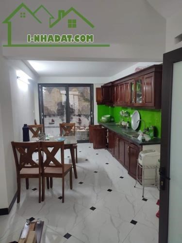Bán nhà Tứ Hiệp, Thanh Trì 40m, 5T, 4 phòng ngủ, nhà đẹp ở luôn, nhỉnh 3 tỷ