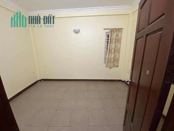 Cho thuê nhà riêng,tại ngõ 105 phố Láng Hạ, quận Đống Đa, diện tích 50m2x4 tầng, mặt tiền 4,5m