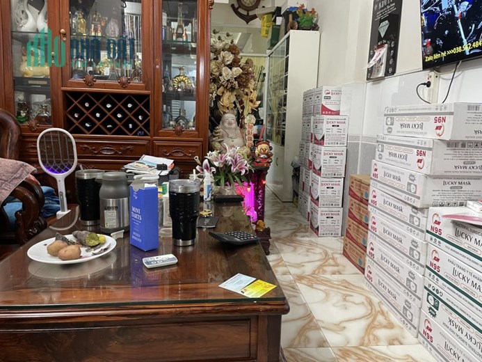 MẶT TIỀN HẺM ÔTÔ THÔNG 4 TẦNG ĐÚC BTCT ĐẸP LUNG LINH KHU PHÂN LÔ SÁT QUẬN 5 CHỈ 5.2 TỶ