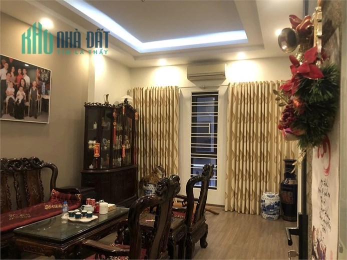 Bán nhà phố Vũ Phạm Hàm, Cầu Giấy, phân lô ô tô tránh, vỉa hè, DTXD52m2, MT 5m.