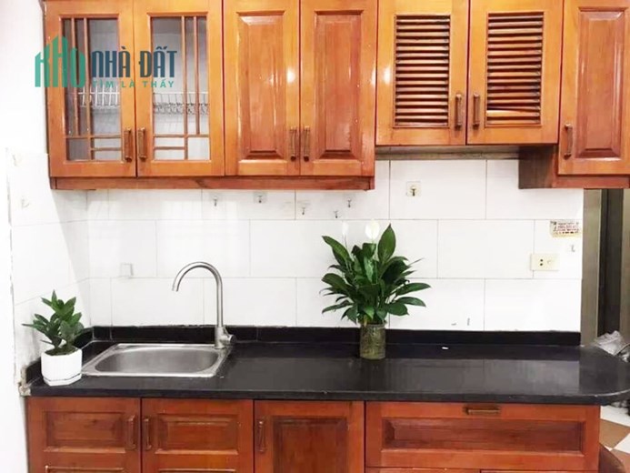 Cần Bán gấp Nhà 13,5 tỷ MT 7m Ngõ Pháo Đài Láng, 80m2x9T, , sđcc