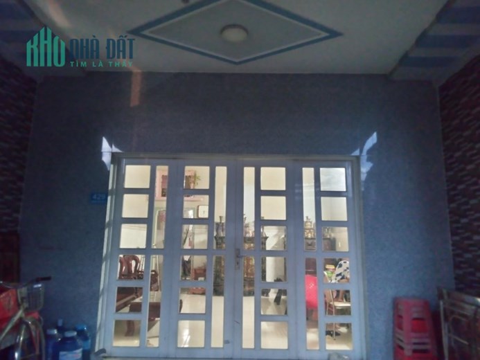 CHÍNH CHỦ Cần Bán Gấp Lô Đất Có Sẵn Nhà Cấp 4 Mặt Tiền Đường Tỉnh 826C