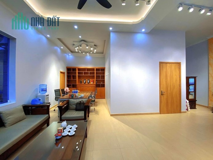 MẶT PHỐ TRƯỜNG CHINH, THANH XUÂN, MẶT TIỀN CỰC RỘNG, KINH DOANH ĐỈNH, 200M2 * MẶT TIỀN 8M NỞ HẬU,