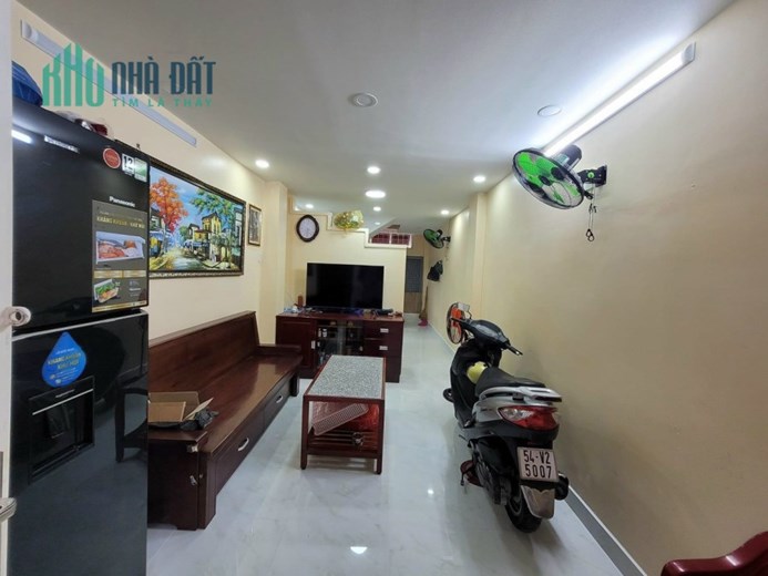 Đất Vàng Khu Vip Q10- HXH Quay Đầu-3 Căn ra Mặt Tiền, 38M2-Sổ A4-Không Quy Hoạch, Không Lộ Giới .