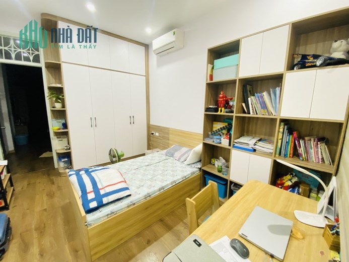 Bán nhà mặt phố Yên Lãng - Đống Đa, 6 tầng thang máy, vỉa hè rộng, kinh doanh cực tốt.