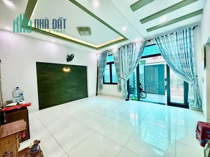 Bán nhà đường Hoàng Văn Thụ - Tân Bình - HXH Tới Nhà - Chỉ 4 Tỷ xx.