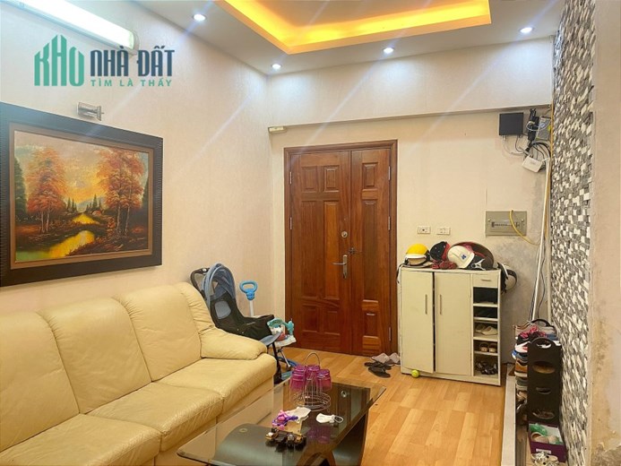 Chung cư đường Nguyễn Ngọc Vũ, tầng trung, view đẹp, 3PN, 3.4 tỷ