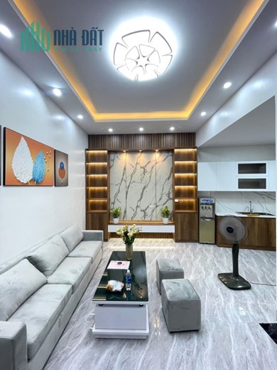 10M RA MẶT PHỐ - NGÕ BA GÁC - 3 NGỦ - ĐẦY ĐỦ CÔNG NĂNG