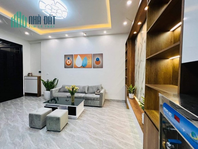 10M RA MẶT PHỐ - NGÕ BA GÁC - 3 NGỦ - ĐẦY ĐỦ CÔNG NĂNG