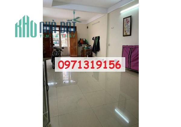 Cho thuê 60m2 MBKD hoặc Kho phố Nguyễn Chính, Hoàng Mai; 5,2tr/th; 0971319156