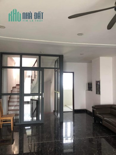 PHƯỚC LONG B - ĐƯỜNG 4 LÀN XE - 80M2 - NGANG 5,5M - KHU VỰC ĐẮC ĐỊA SIÊU HIẾM, DUY NHẤT CHỈ CÓ 1 CĂN
