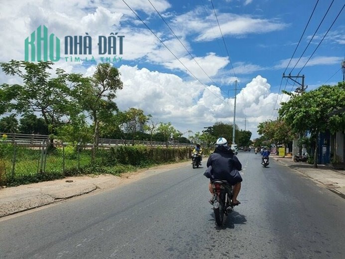 Nhà VIP VUÔNG Trần Xuân Soạn, Tân Hưng, Quận 7, nhỉnh 4 tỷ, tặng đất dư