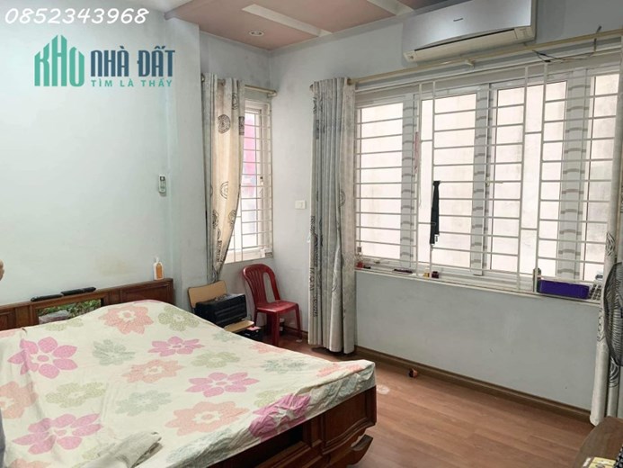 Bán nhà ngõ 255 Quan Hoa, Cầu Giấy, 43m2, 4 tầng, 5m ra ô tô dừng dỗ, giá 5.8 tỷ