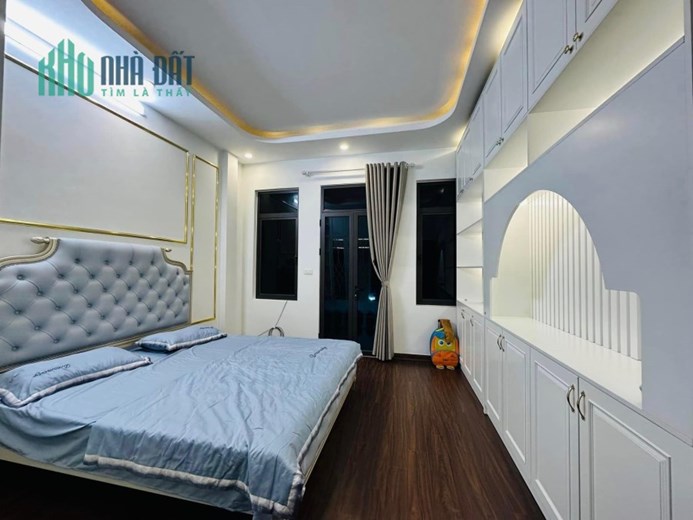 Bán Nhà Ngã Tư Sở, Quận Thanh Xuân, Ngõ rộng thênh thang, lô góc. 30m x4 tầng mt4m