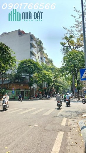 Bán Đất Tặng Nhà, Mặt Phố Thái Thịnh, Quận Đống Đa, 83m x 3T, Mt 8.5m, Giá 41 Tỷ.