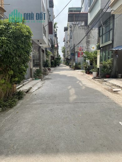 Bán mảnh đất Đại Tự, Kim Chung, diện tích 50 m2 mặt tiền 4 m hưởng trọn tiện ích khu đô thị Hinode