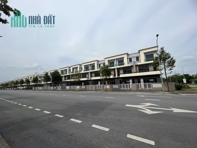 Chính chủ gửi bán căn áp góc phố đi bộ 120m2 Centa City Vsip giá chỉ 6.x tỷ