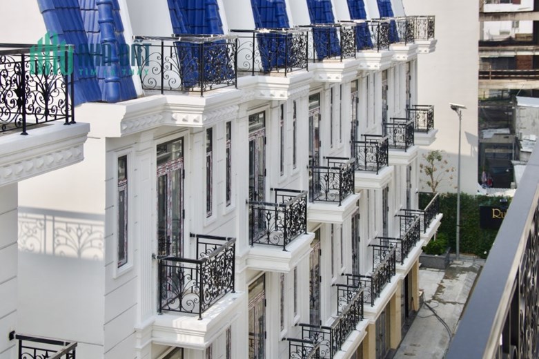 BÁN NHÀ PHỐ 8X16 MẶT TIỀN KINH DOANH TRUNG TÂM QUẬN TÂN PHÚ LH : 0395457564