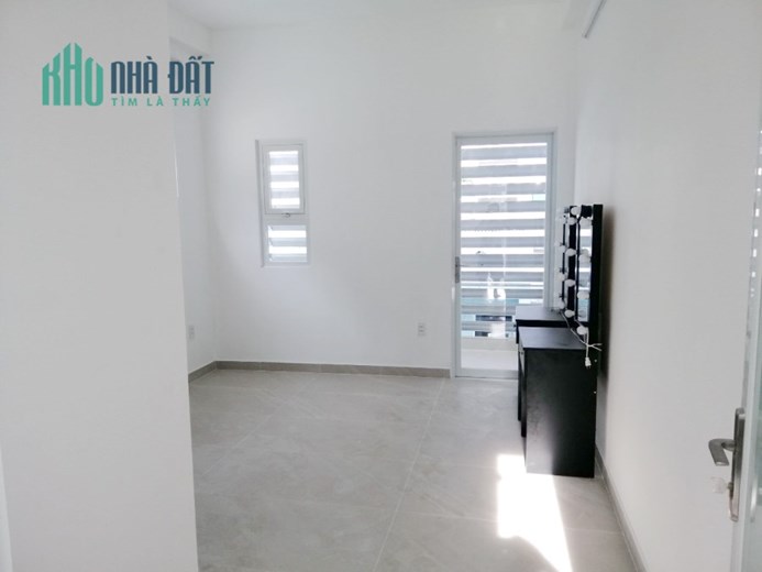 Nhà thuê 5 Tầng hẻm thông 301 Dương Bá Trạc P1 Q8  - Giá : 13 Triệu