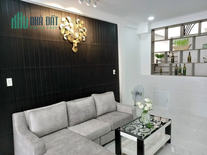Cho thuê nhà mới nguyên căn mặt tiền QL50 Bình Hưng, Giá 15 Triệu