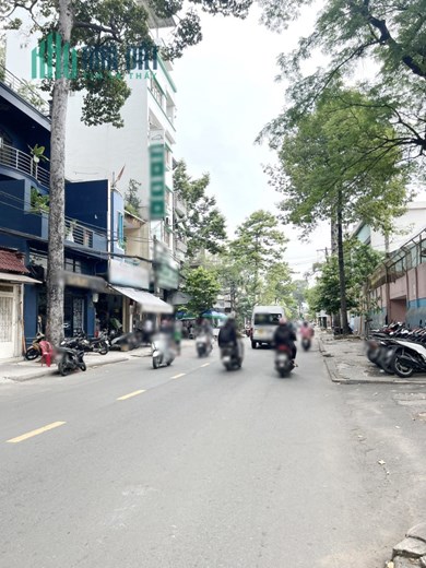 Cho thuê nhà mới 8 tầng mặt tiền đường Đào Duy Từ P6Q10 - 100 Triệu
