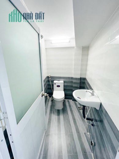 Nhà mới hẻm 330 Âu Dương Lân P3Q8 - Giá : 3.15 Tỷ (Thương lượng)