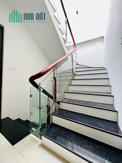 Nhà Dân Xây Chắc Chắn - Ngõ Nông Thoáng Cách Mặt Phố 50m