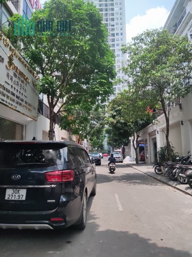 Bán nhà chính chủ BT A10 Nguyễn Chánh 75m², MT 6 m xây 4 tầng đẹp đường 8m giá 25 tỷ.