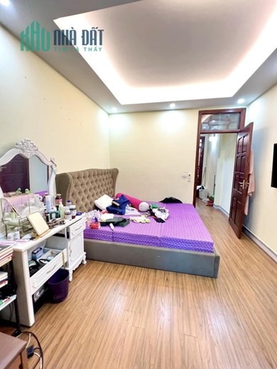 Giảm giá cực sốc ! Cần tài chính gấp bán nhanh căn Xã Đàn, nhà đẹp gần phố, 45m2, 4 tỷ 8