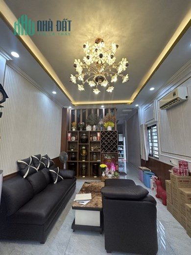 Hẻm thông 60m2 3 tầng 4mx15m ngay Phạm Văn Chí Q6 7 tỷ