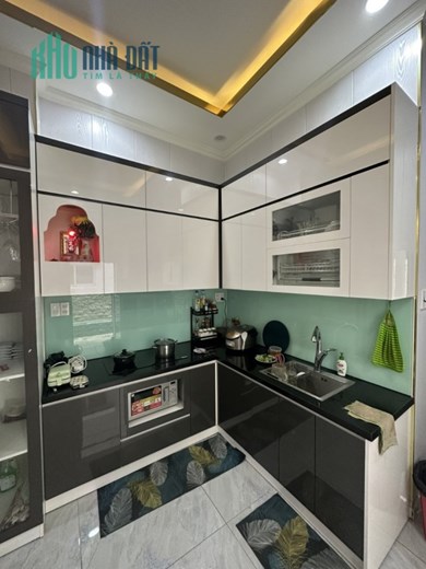 Hẻm thông 60m2 3 tầng 4mx15m ngay Phạm Văn Chí Q6 7 tỷ