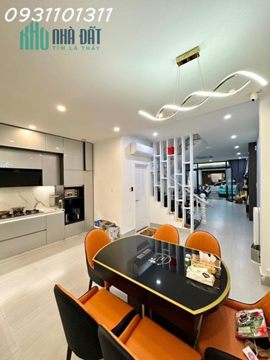 Bán nhà 2 lầu lộ ô tô hẻm 54 Hùng Vương , phường Thới Bình . Nhà dọn vào ở ngay