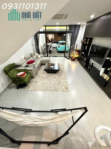 Bán nhà 2 lầu lộ ô tô hẻm 54 Hùng Vương , phường Thới Bình . Nhà dọn vào ở ngay