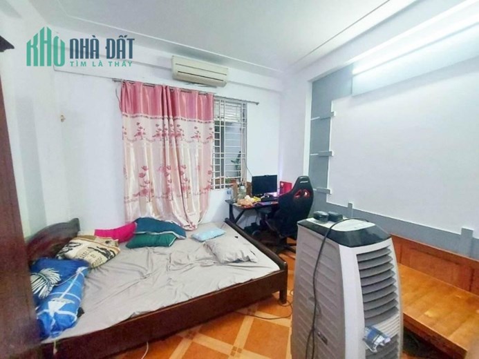 Bán nhà Yên Hoà, 70m ra mặt phố, nở hậu, 3 phòng ngủ, 25m2, 5 tầng, mt 4m